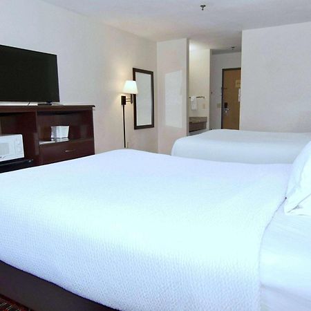 Ramada By Wyndham Tell City Buitenkant foto