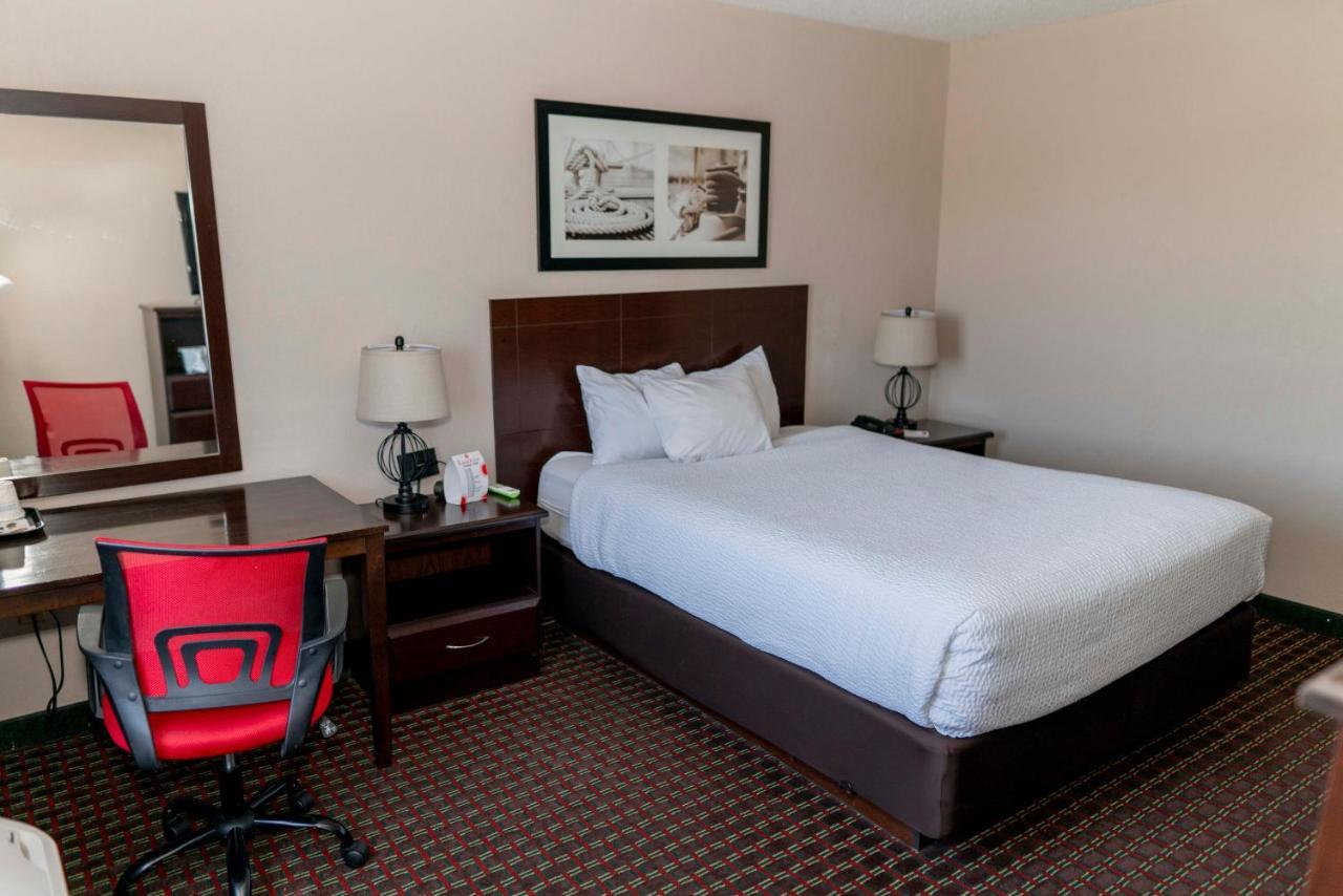 Ramada By Wyndham Tell City Buitenkant foto