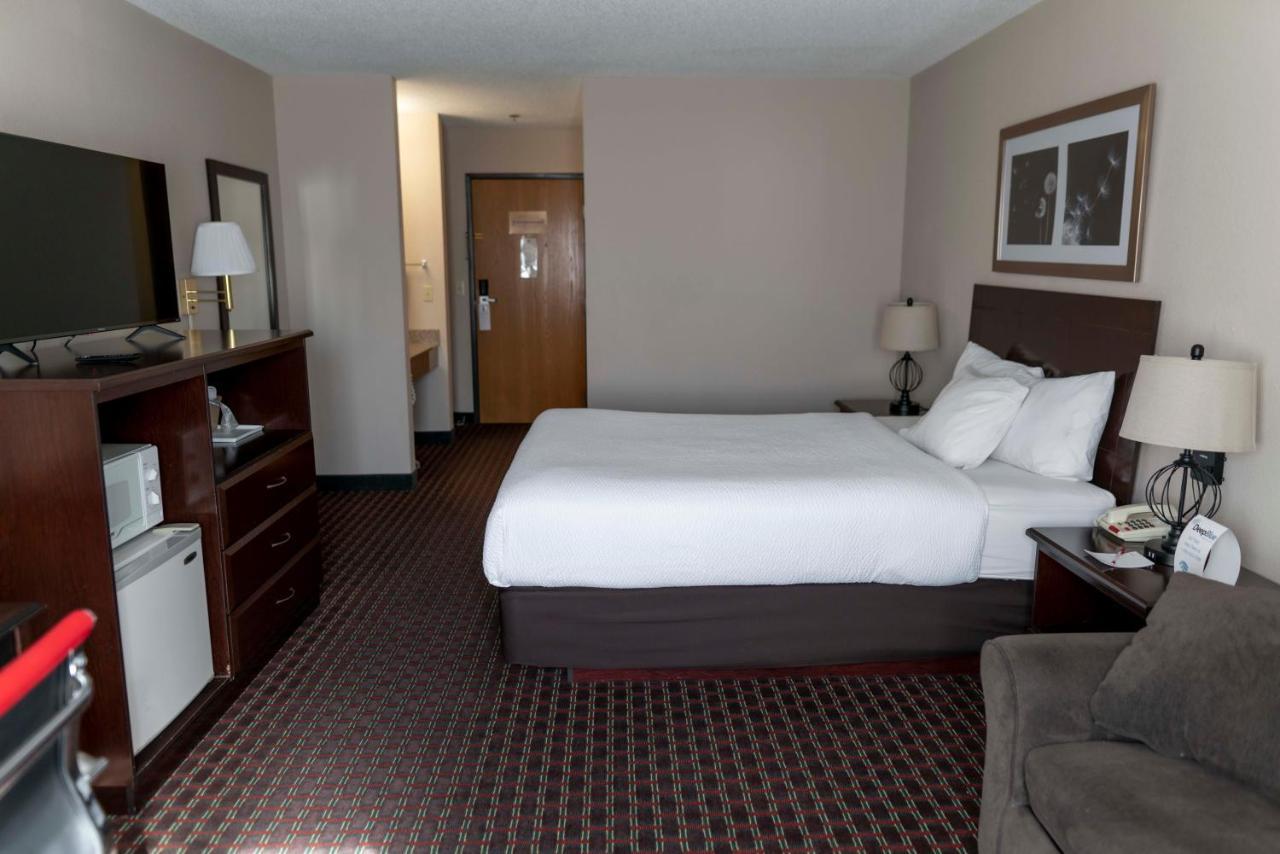 Ramada By Wyndham Tell City Buitenkant foto