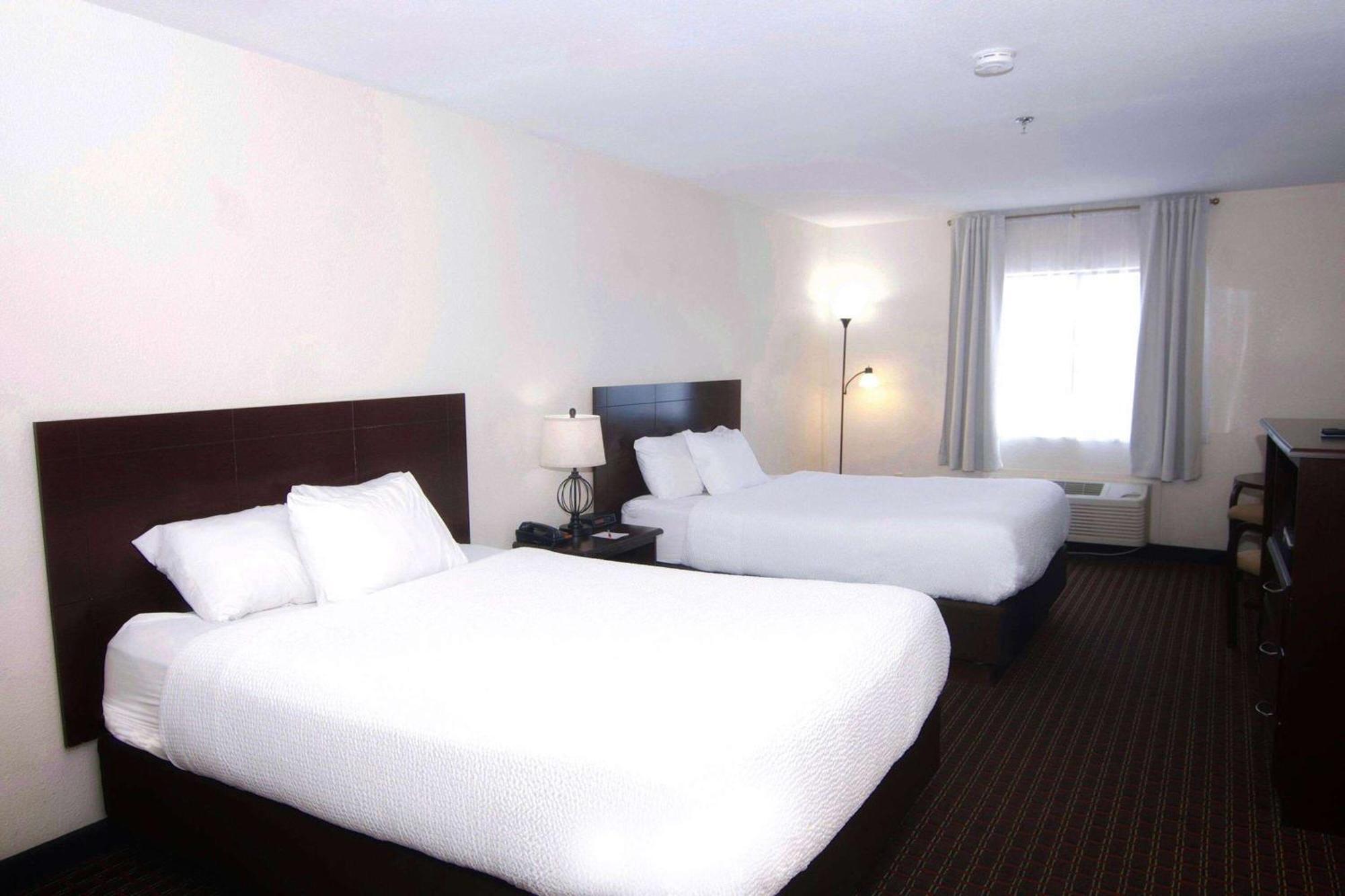 Ramada By Wyndham Tell City Buitenkant foto