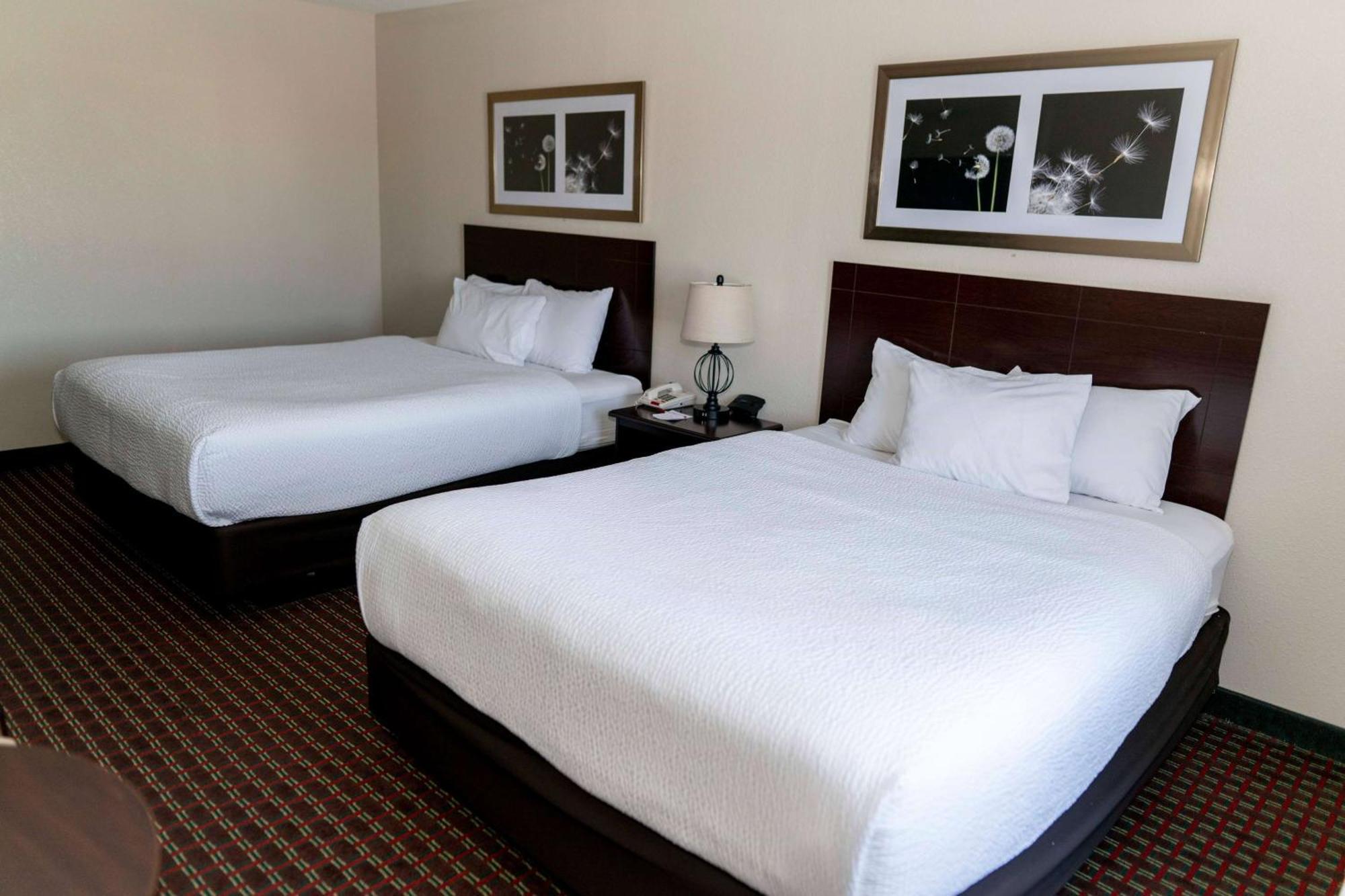 Ramada By Wyndham Tell City Buitenkant foto