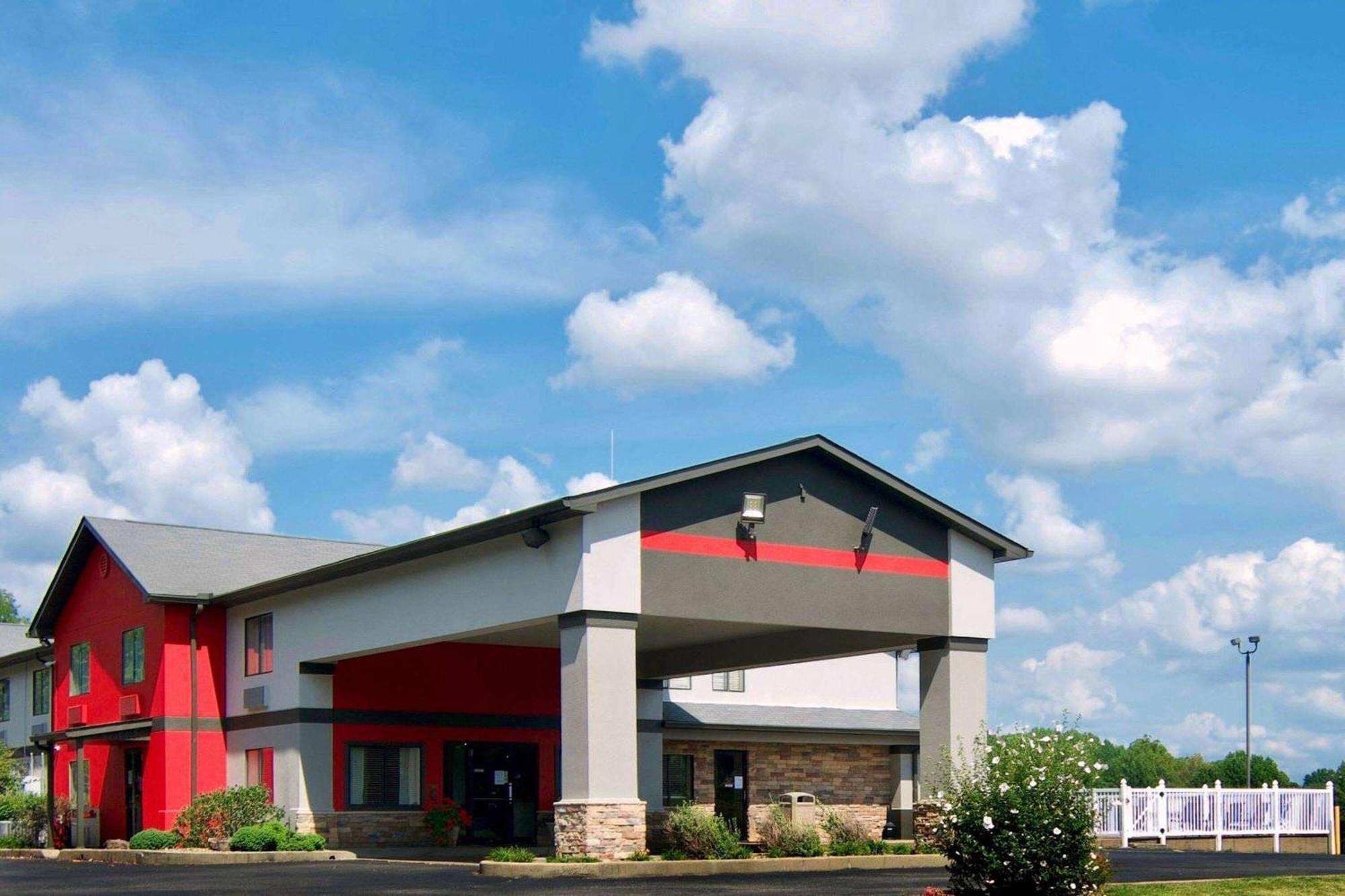 Ramada By Wyndham Tell City Buitenkant foto